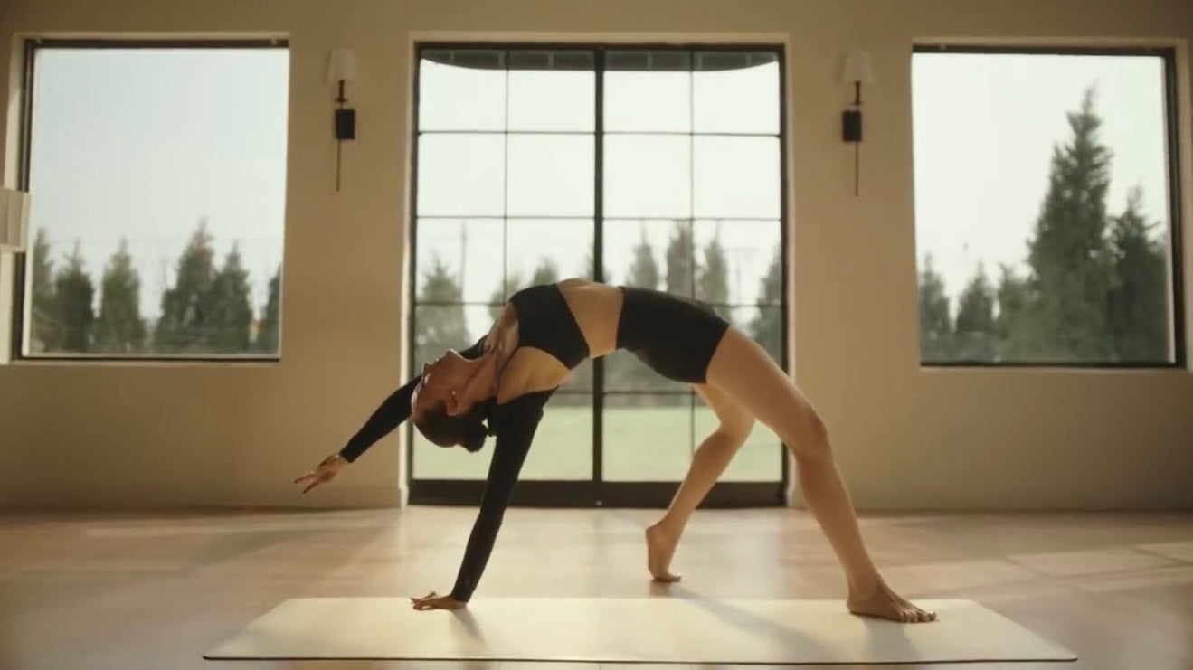 Yoga girl is wearing Nuage uunderwear