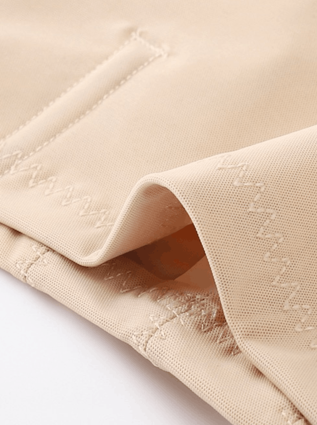 Shapewear ultra-élégant : moins c'est plus 