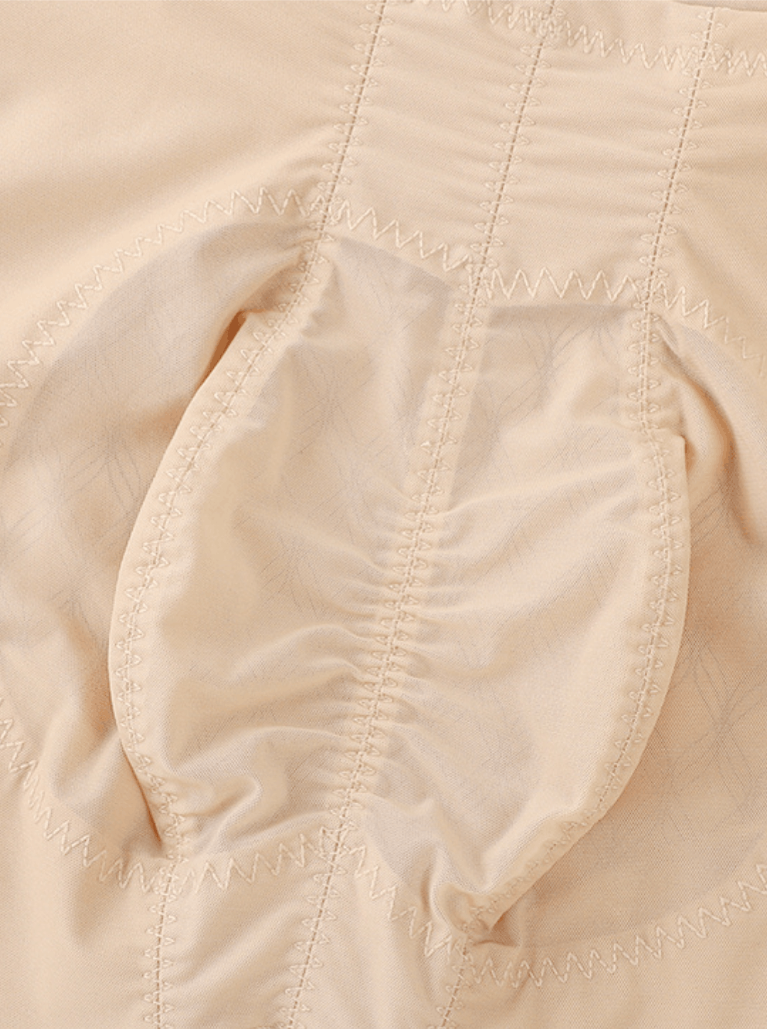 Shapewear ultra-élégant : moins c'est plus 