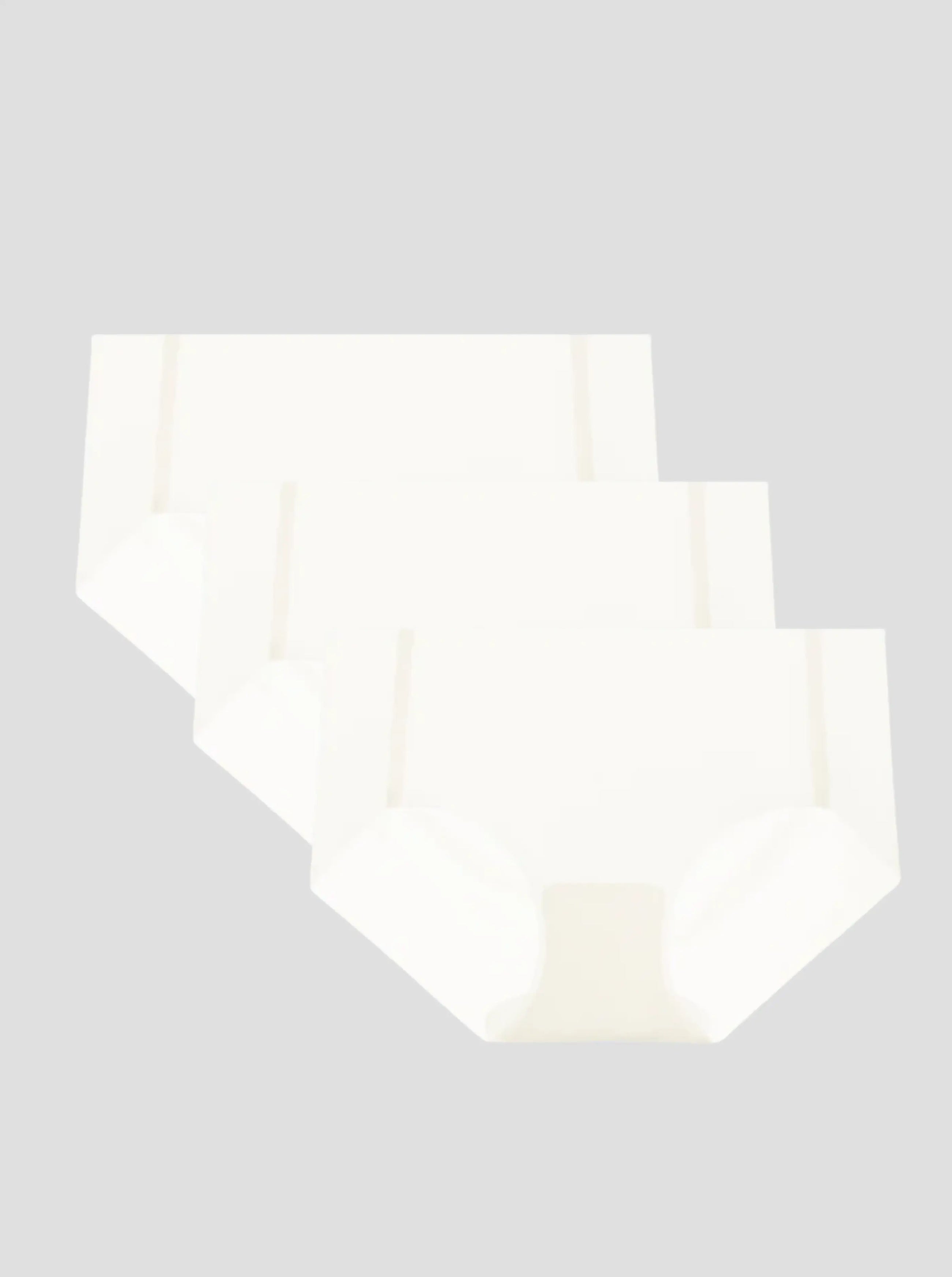 NuCloud Original Bikini 3-pack low-rise seamless white briefs with cotton gusset for breathable comfort